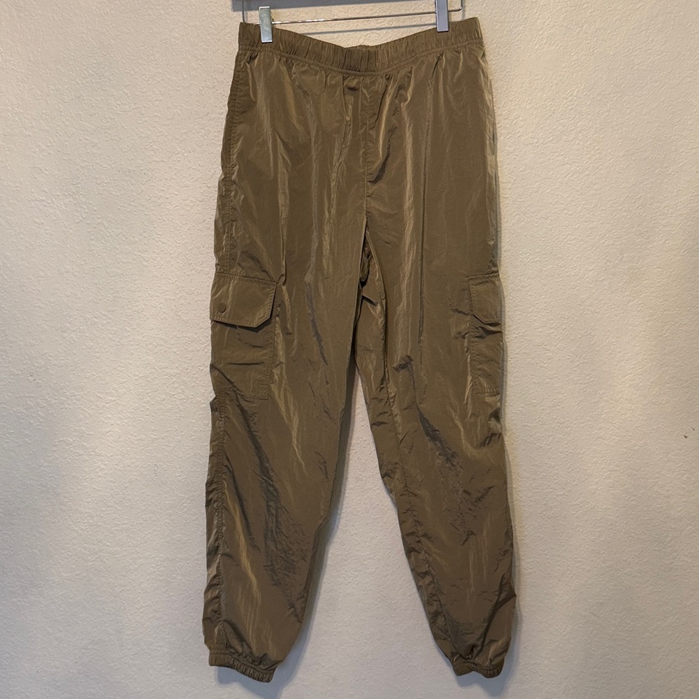 Good American Essential Cargo Pants Size Medium - Picture 2 of 7